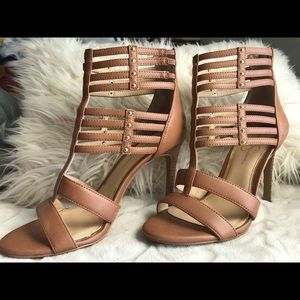 Jessica Simpson High Heels 🤩